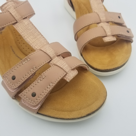 NWOT Clarks April Cove Sandals Blush Leather Cuir Beige Rose, Women's 9.5, SOFT! - Picture 2 of 13